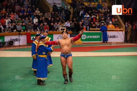 Улсын арслан Б.Орхонбаяр БНСУ-д фэнүүдтэйгээ уулзах тул өнөөдөр ЗОДОГЛОХГҮЙ