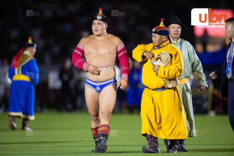 ​ Улсын арслан Э.Батмагнай түрүүлж, “ЧИНГИС ХААН ЦОМ“-ын эзэн боллоо   ​