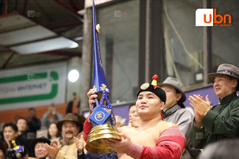 ФОТО: “Чингис хаан цом“-ын эзэн Улсын арслан Э.Батмагнай