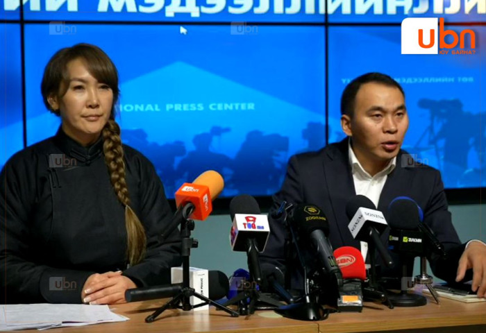 ШУУД: Б.Эрдэнэсүхэд 22 жилийн турш хүчирхийлүүлсэн гэх эхнэр О.Нарангарав нь цаг үеийн асуудлаар мэдээлэл хийж байна
