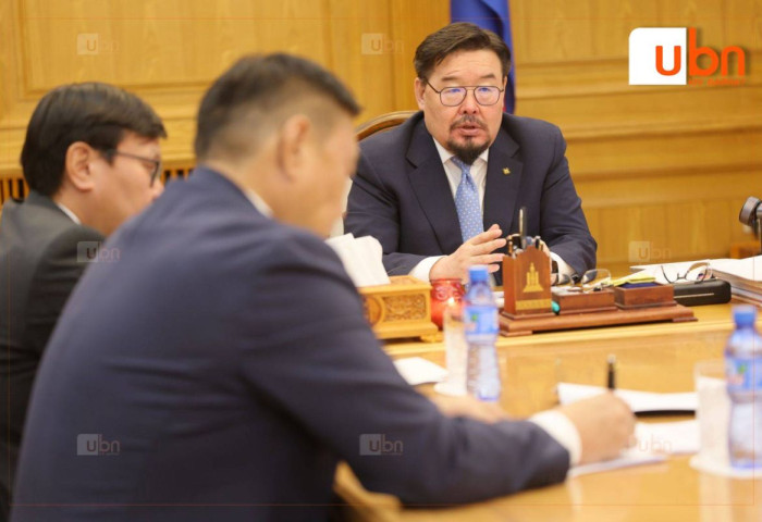 Энэ долоо хоногт ханиад томууны дэгдэлт буурахгүй, улам нэмэгдвэл ирэх 7 хоногоос цахимд шилжүүлэхийг Ерөнхий сайд үүрэг болголоо