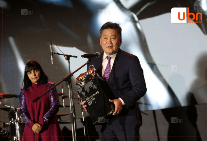 Монголбанкны Ерөнхийлөгч Б.Лхагвасүрэн “Catalyst Awards-2025”-ын “Шилдэг эдийн засагч” шагналыг хүртлээ