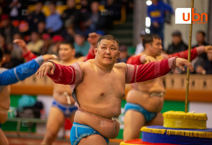 Н.Батсуурь, Ц.Бямба-Отгон, Э.Батмагнай нар маргаашийн барилдаанд ЗОДОГЛОХГҮЙ