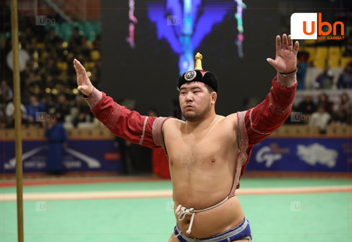 Улсын заан С.Сүхбат Улс тунхагласны баярын барилдаанд хоёр дахь удаагаа ТҮРҮҮЛЛЭЭ