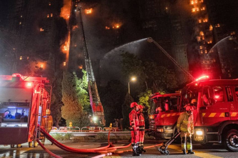 Хонконгийн орон сууцад гарсан галын улмаас 44 хүн амь үрэгдэж, 45 хүний биеийн байдал хүнд, 279 хүн сураггүй болжээ