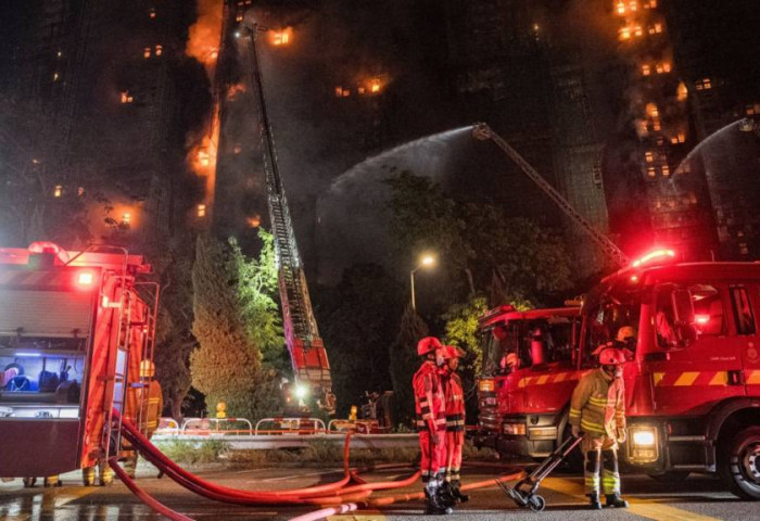 Хонконгийн орон сууцад гарсан галын улмаас 44 хүн амь үрэгдэж, 45 хүний биеийн байдал хүнд, 279 хүн сураггүй болжээ