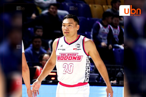 Д.Дэлгэрнямын үүдэн хоёр шүд хугарчээ