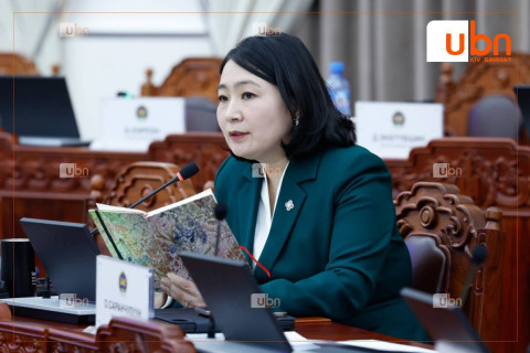 О.Номинчимэг: Электрон тамхийг ТАМХИ ГЭЖ ҮЗДЭГГҮЙ учраас сургуулийн үүдэнд шахуу зарж байна