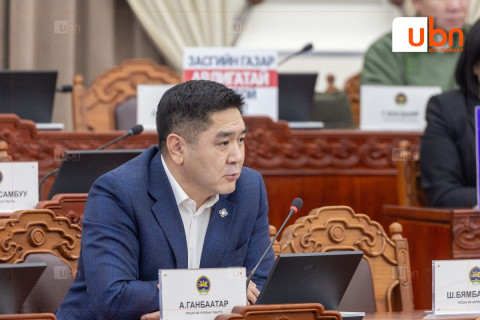 А.Ганбаатар: Би тамхи татдаггүй. Ажлын хэсэгт дэд даргаар ажиллаж болно шүү, дарга аа