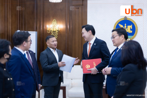 ХУУЛЬ: Бөхийн улсын цолыг допингийн шинжилгээний хариу ирсний дараа олгодог байхаар тусгажээ