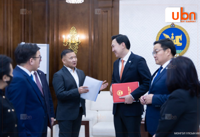 ХУУЛЬ: Бөхийн улсын цолыг допингийн шинжилгээний хариу ирсний дараа олгодог байхаар тусгажээ