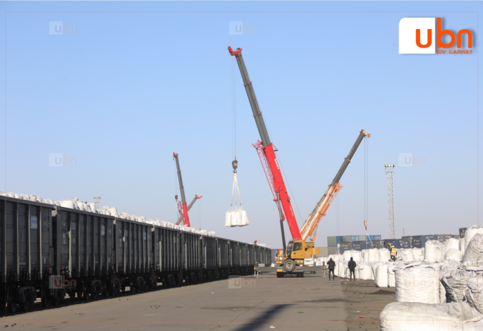 Хагас коксон түлшийг хувийн хэвшлийн дөрвөн компани тээвэрлэж байна