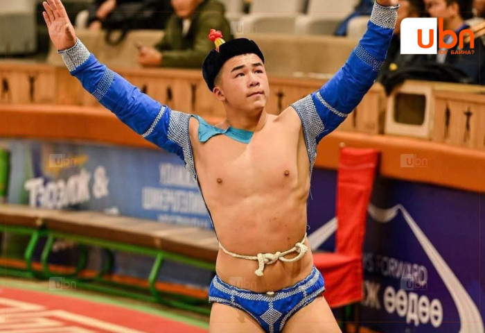 “Улсын шонхор Р.Омар ирэх оны хоёрдугаар сар хүртэл үндэсний бөхөөр барилдахгүй“