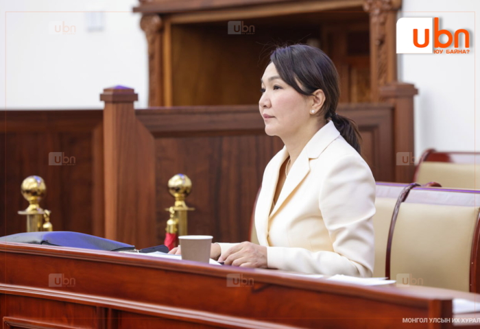 Л.Өлзийсайханыг ҮХЦ-ийн гишүүнээс чөлөөлж, УИХ-ын Ерөнхий нарийн бичгийн даргаар томиллоо