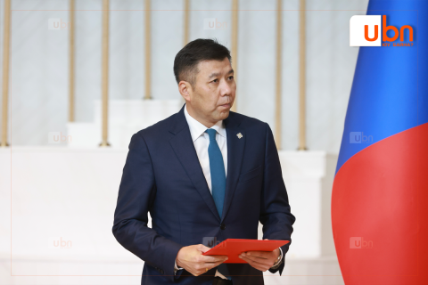 Б.Энхбаярыг МАН-аас хөөсөн шийдвэрийг хүчингүй болгожээ