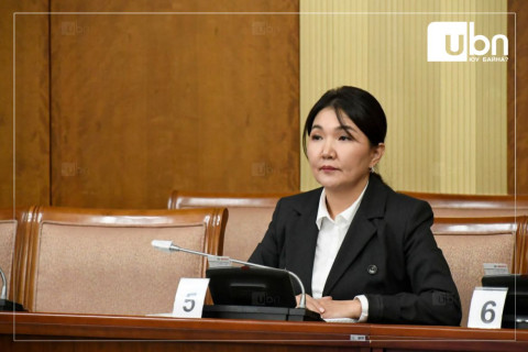 ЧУУЛГАН: Л.Өлзийсайханыг ҮХЦ-ийн гишүүнээс чөлөөллөө