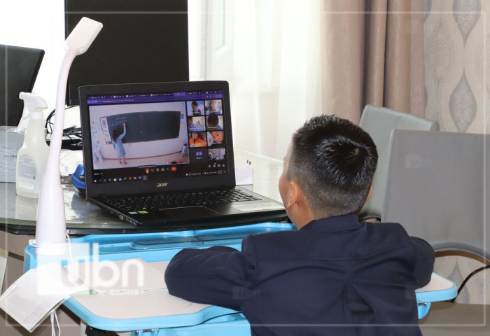 Маргаашаас нөхцөл байдал хүндэрсэн 7 дүүргийн бага ангийн сурагчид цахимаар хичээллэнэ