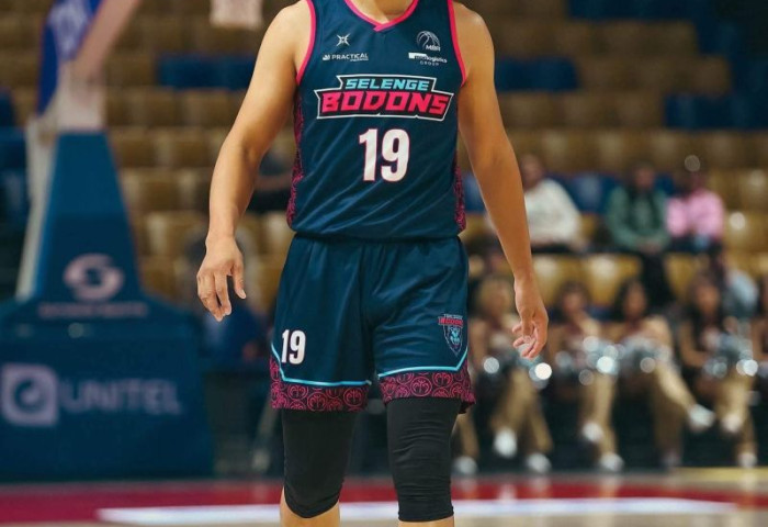 Б.Батзолбоог М-Хөгжлийн лигийн “ТЛЖ Түшиг Багана” багт түрээсийн гэрээгээр шилжүүллээ