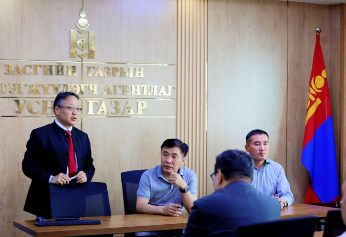 БОУАӨ-ийн сайд Б.Батбаатар харьяа байгууллагуудын үйл ажиллагаатай танилцлаа