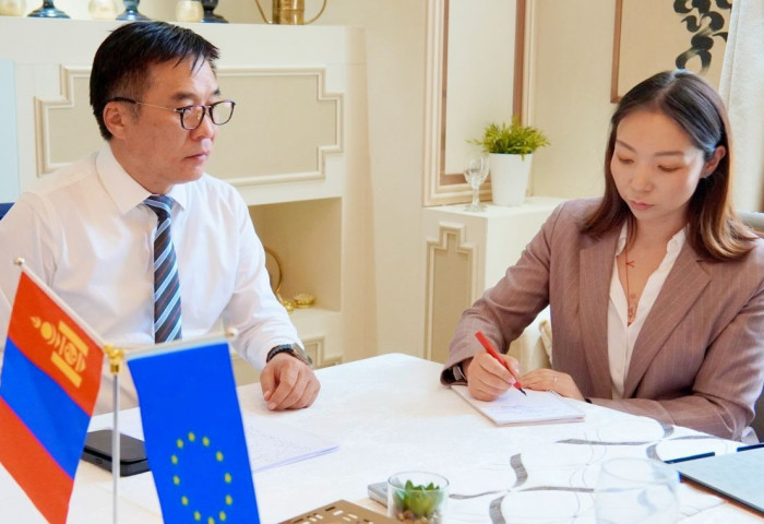 Европын холбооноос Монгол Улсад суугаа онц бөгөөд бүрэн эрхт элчин сайд хатагтай Ина Марчюлёните болон албаны төлөөлөгчдийг хүлээн авч уулзлаа