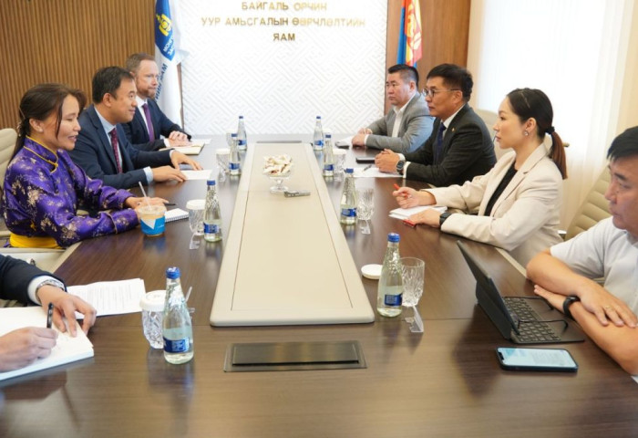 БОУАӨ-ийн сайд Б.Батбаатар Австралийн холбооны улсаас Монгол Улсад суугаа онц бөгөөд бүрэн эрхт элчин сайд ноён Лео Зэн тэргүүтэй төлөөлөгчдийг хүлээн авч уулзлаа