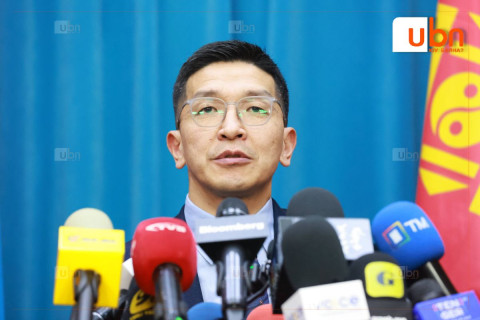 ШУУД: Засгийн газрын хуралдаанаас гаргасан шийдвэрийг танилцуулж байна