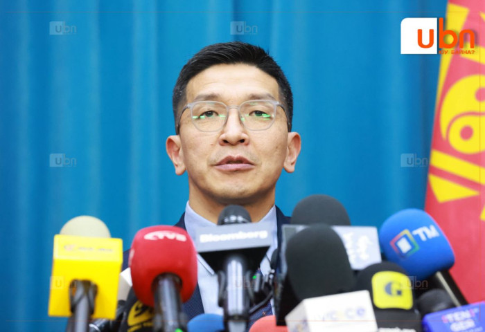 ШУУД: Засгийн газрын хуралдаанаас гаргасан шийдвэрийг танилцуулж байна