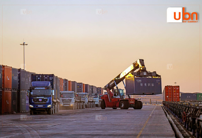 Тавантолгой–Гашуунсухайт чиглэлийн төмөр замаар таван сарын дотор 3 сая тонн нүүрс тээвэрлэв