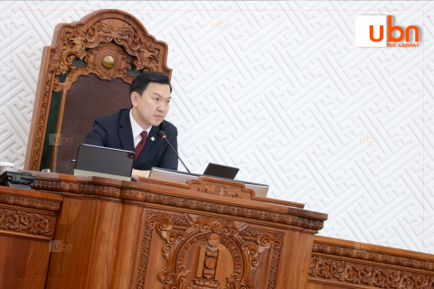 ЧУУЛГАН: Гэр бүлийн тухай хуулийн шинэчилсэн найруулгыг УИХ-аар хэлэлцэхийг дэмжлээ