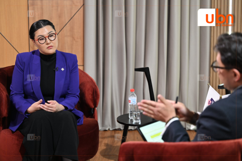 Э.Болормаа: Кнопоороо хэргээ наймаалцдаг гишүүдийн талаарх яриаг би хуулийн байгууллагад ЯРИХАД БЭЛЭН байна