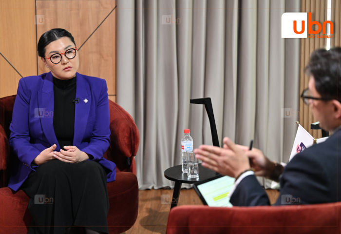 Э.Болормаа: Кнопоороо хэргээ наймаалцдаг гишүүдийн талаарх яриаг би хуулийн байгууллагад ЯРИХАД БЭЛЭН байна