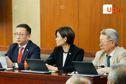 Монгол-Солонгосын парламентын бүлгийн дарга Б.Бат-Эрдэнэ манай улсад амьдарч буй БНСУ-ын иргэдтэй уулзжээ