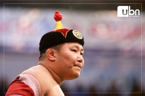 Н.Батсуурь, О.Хангай, Б.Орхонбаяр нар өнөөдөр БАРИЛДАХГҮЙ