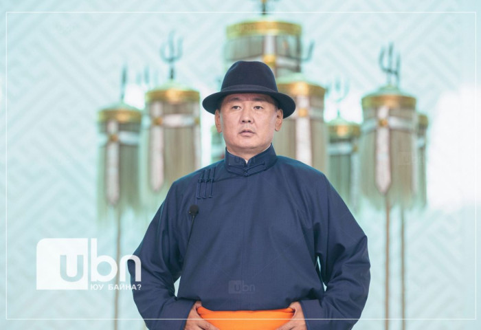 У.Хүрэлсүх: Б.Энх-Оргил танд Монголын ард түмнийхээ нэрийн өмнөөс халуун баяр хүргэе