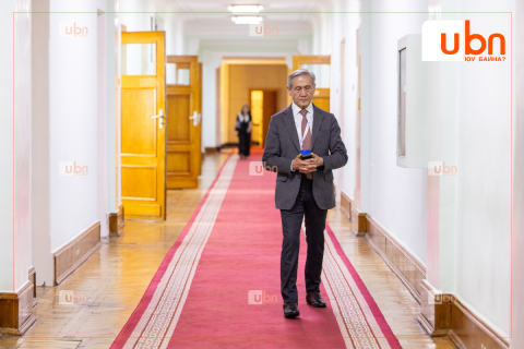 Н.Энхбаяр: Хөрөнгө оруулалтын гэрээг С.Баяр “улайрсан“ байдалтай танилцуулж байсан