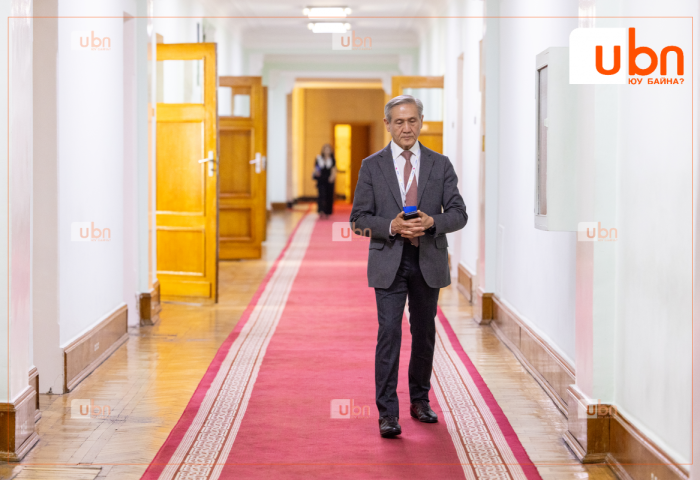 Н.Энхбаяр: Хөрөнгө оруулалтын гэрээг С.Баяр “улайрсан“ байдалтай танилцуулж байсан