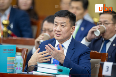 С.Баярцогт: Та нар ХААЛТТАЙ хурал хийх ёстой