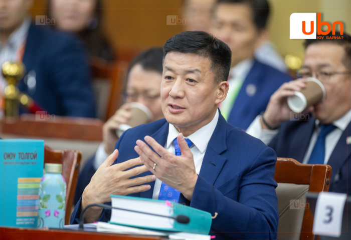 С.Баярцогт: Та нар ХААЛТТАЙ хурал хийх ёстой