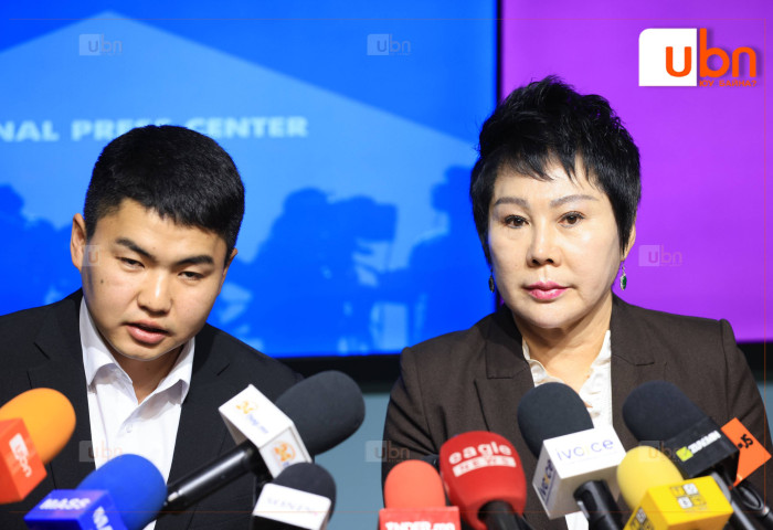 Ли Жан Хуа: Д.Дорлигжавын төрсөн дүү Д.Баатар “Та нар хөрөнгө оруулсан 51 тэрбум төгрөгөө казино тоглоод алдсан гээд бодчих” гэж хэлсэн