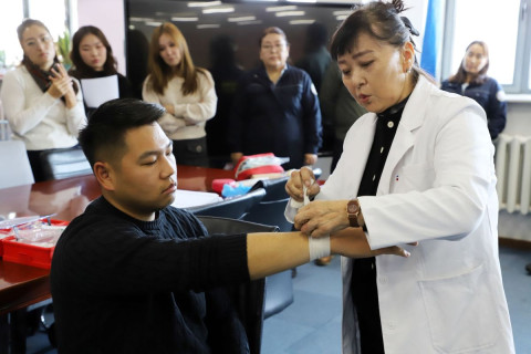 “Амь аврах анхан шатны тусламж үйлчилгээ”-ний талаар сургалт зохион байгууллаа