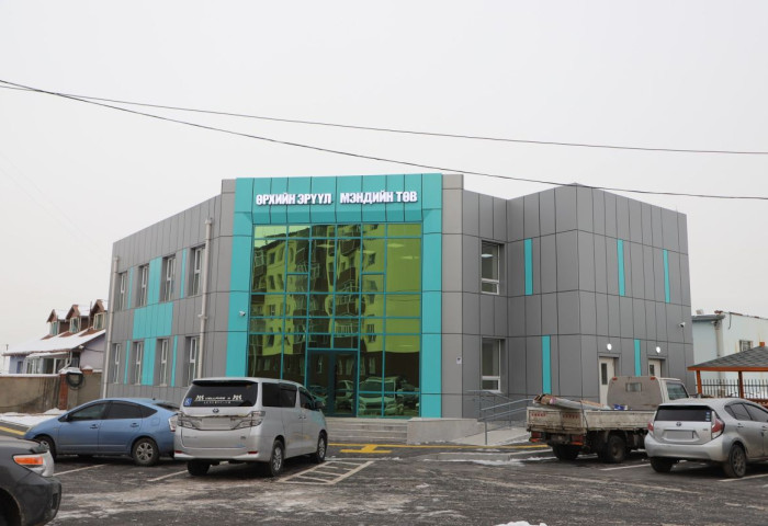 Хан-Уул дүүргийн 10 дугаар хорооны өрхийн эрүүл мэндийн төвийн барилга угсралтын ажил дуусаж, улсын комисс хүлээн авлаа