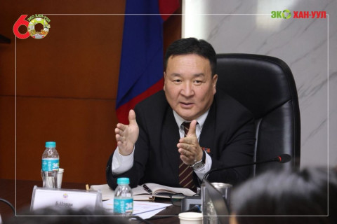 Хан-Уул дүүрэгт 2026 онд хэрэгжүүлэх хөрөнгө оруулалтын бодлого, төлөвлөлтийн талаар хэлэлцлээ