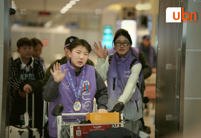 ЭЕРЭГ СУРВАЛЖИЛГА: Монгол хүүхдүүд робот, кодчиллын дэлхийн аваргаас богц дүүрэн медальтай ирлээ