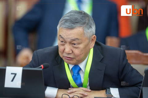 “Петровис“-ын н.Давааням С.Баярт 10 сая ам.долларын хахууль өгч, 10 байшин аваад ялаа авсан“