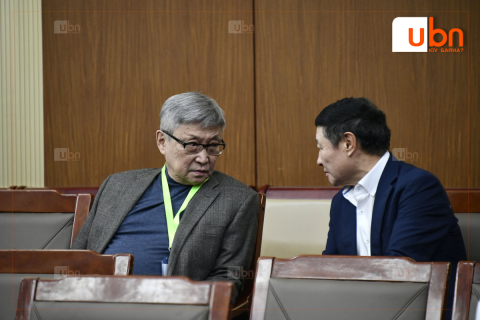 С.Баяр “Оюутолгойн сонсголд оролцохгүй“ гэж байсан ч өнөөдөр иржээ