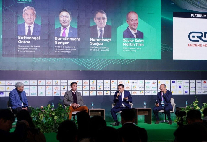 “Эрдэнэс баялгийн салбарын шинэ мөчлөг:Хөрөнгө оруулалт ба хариуцлагатай уул уурхай” салбар хуралдаанд панелистээр оролцлоо