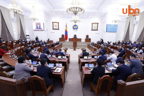 ШУУД: Чуулганы нэгдсэн хуралдаан үргэлжилж байна