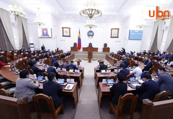 ШУУД: Чуулганы нэгдсэн хуралдаан үргэлжилж байна