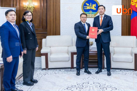 Н.Алтаншагай нарын гишүүд Гадаад зээллэгийн ашиглалт, үр ашгийг нэмэгдүүлэх тухай анхдагч хуулийн төслийг санаачлан өргөн барилаа