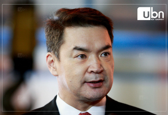 “Ч.Сайханбилэг ээ, хүрээд ир. Ард түмнийхээ өмнө асуултад хариулчих“